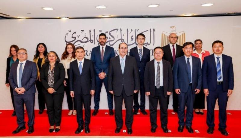 نائب محافظ البنك المركزي المصري ونائب وزير الإدارة الوطنية الصينية للتنظيم المالي يوقعان مذكرة للتعاون المشترك