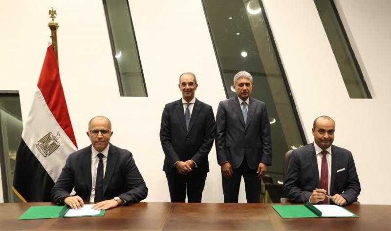 توقيع بروتوكولي تعاون بين وزارتي السياحة والاتصالات لصون التراث وتحسين الخدمات بالمواقع الأثرية