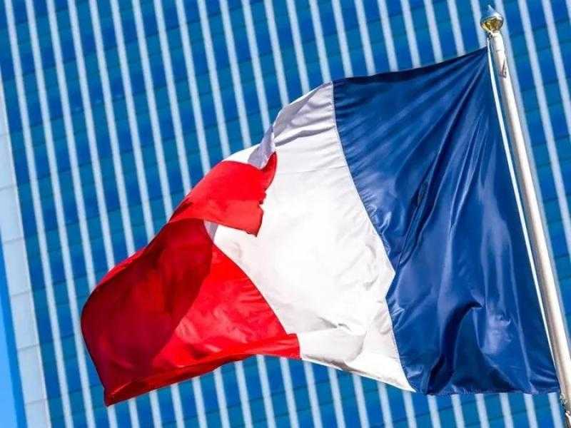 أثرياء فرنسا يحولون أموالهم إلى لوكسمبورغ وسويسرا هرباً من الضرائب