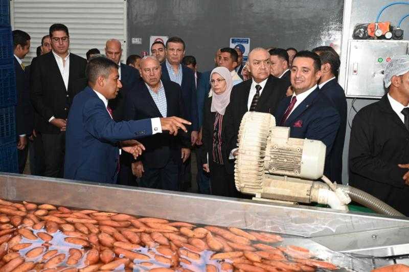 برأس مال 300 مليون جنيه.. وزيرا الصناعة والزراعة يفتتحان مصنعًا لتصدير الحاصلات الزراعية بجمصة| صور