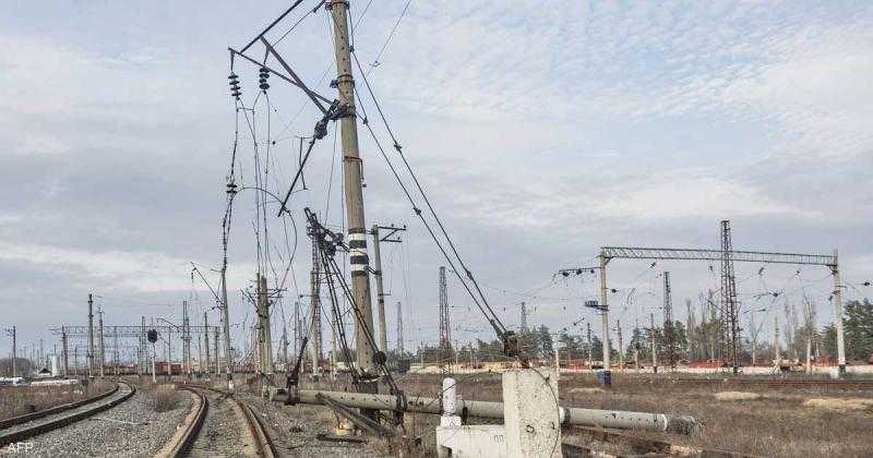 هجوم روسي يقطع الكهرباء عن مئات الآلاف في شمال أوكرانيا