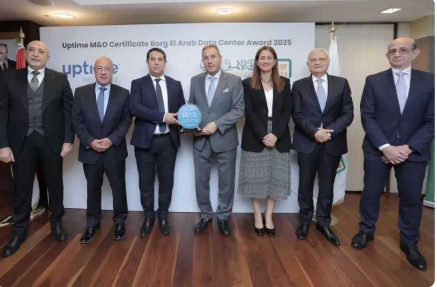 البنك الأهلي يحصل على شهادة التوافق لإدارة وتشغيل مركز بيانات برج العرب