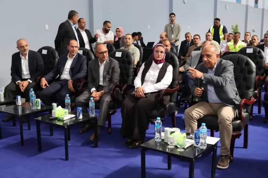 وزير الكهرباء يتفقد محطة محولات عيون موسى ويتابع مستجدات توفير التيار للمشروعات الزراعية