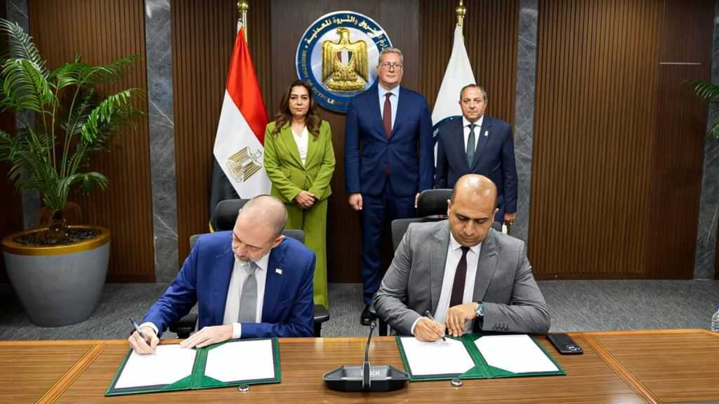 توقيع اتفاقية مع ”إيني” الإيطالية لإنتاج الغاز الحيوي من المخلفات الحيوانية والزراعية