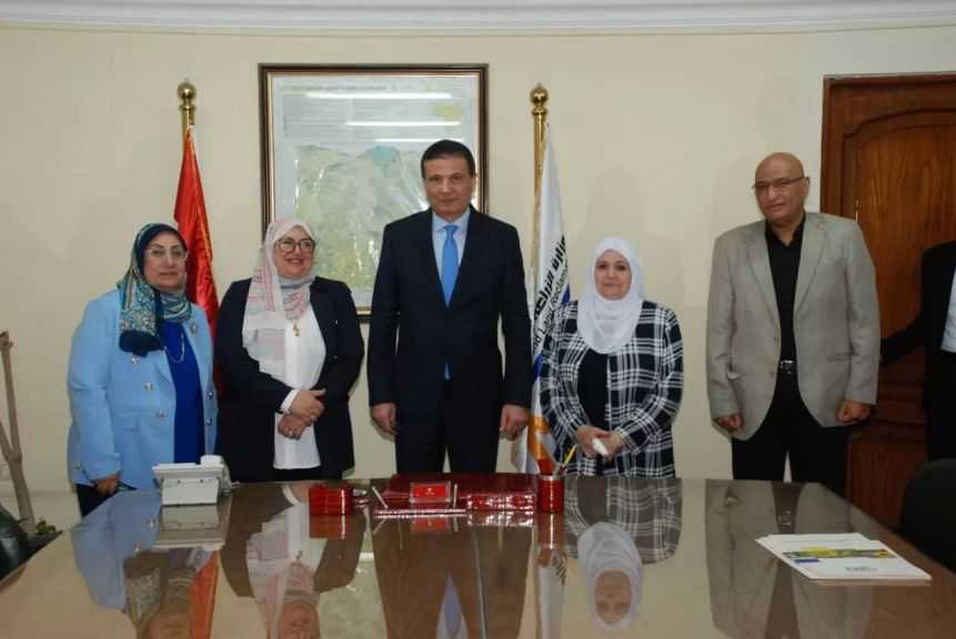 وزير الزراعة يوجه بمواصلة جهود تطوير معامل ”البحوث الزراعية” وتحديث الأجهزة