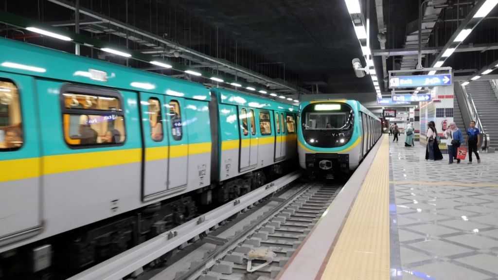 ننشر مواعيد خطوط مترو الأنفاق والقطار الكهربائي الخفيف مع بداية تطبيق التوقيت الشتوي