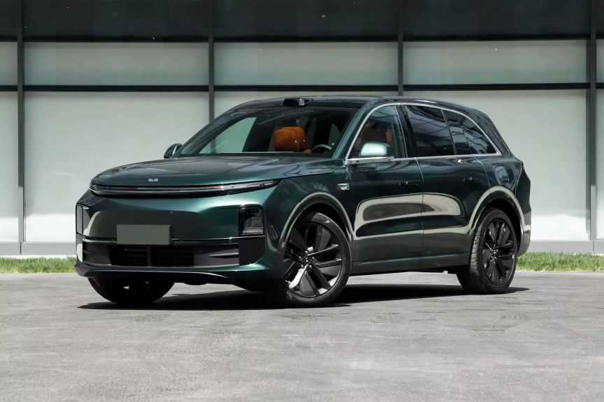 لي أوتو تستدعي أكثر من 11 ألف سيارة كهربائية بعد حادث حريق