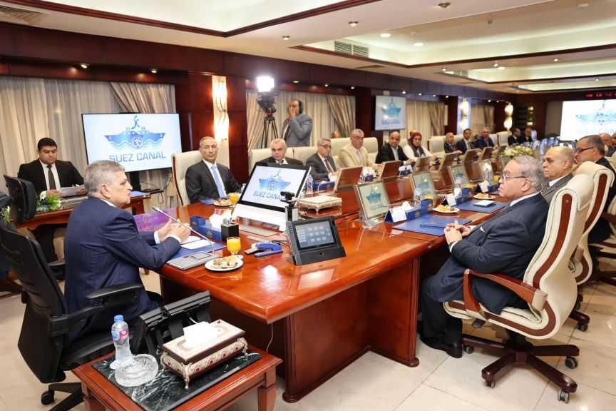 الأعلى منذ حرب غزة.. ”ربيع”: عبور 229 سفينة لقناة السويس خلال أكتوبر الماضي