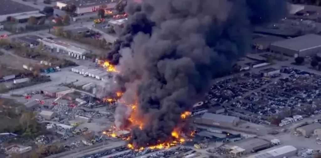 تحطم طائرة شحن تابعة لشركة يو بي إس قرب مطار لويفيل الأمريكي