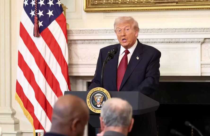 ترامب يشيد بكريستوفر وولر المرشح لرئاسة مجلس الاحتياطي الاتحادي خلفاً لباول