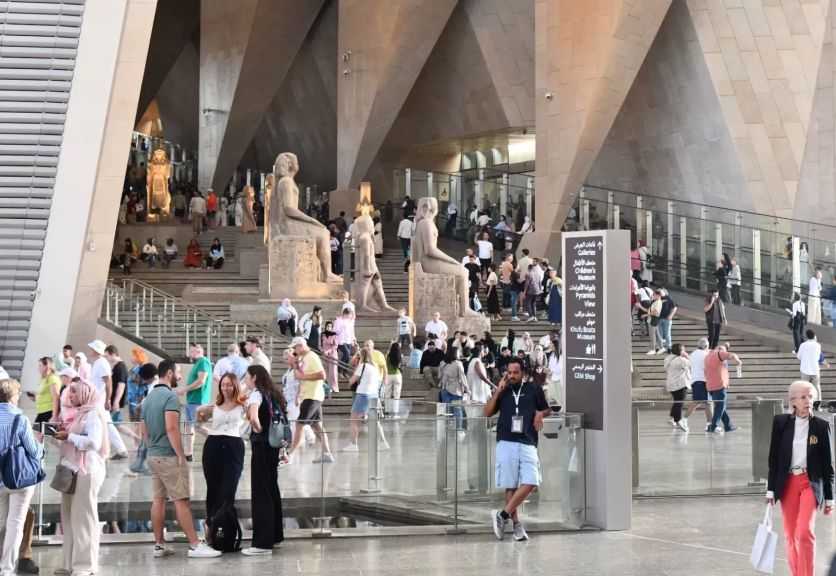 المتحف المصري الكبير يرصد 3 مواقع مزورة لبيع تذكار الدخول| أعرف التفاصيل