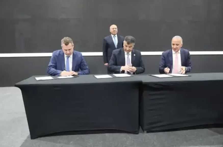 لمدة 15 عامًا.. «النقل» توقع عقد تشغيل القطار السريع مع تحالف «دويتشه بان– السويدي»