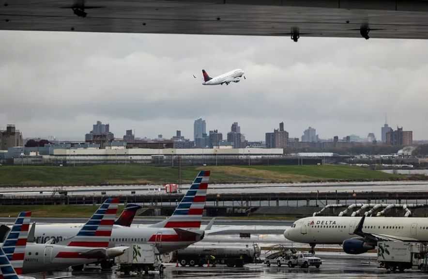واشنطن تسمح باستئناف الرحلات الجوية بشكل طبيعي بعد انتهاء الإغلاق
