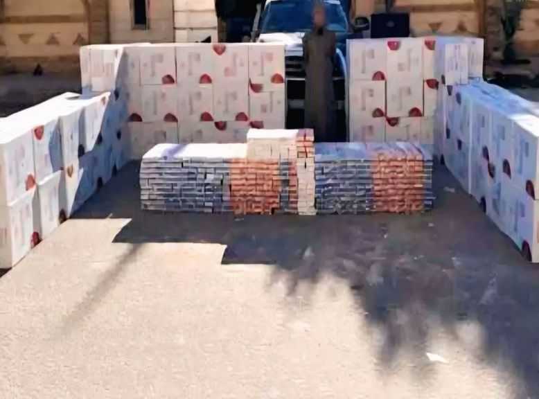 ضبط 87 ألف عبوة سجائر مهربة ومجهولة المصدر
