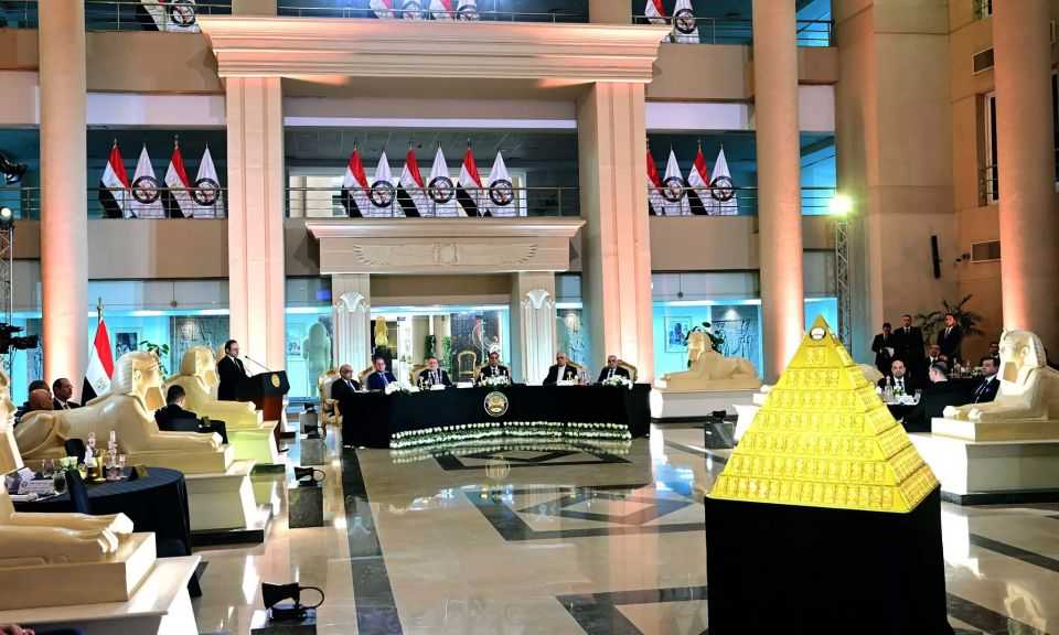 رئيس الوزراء يشهد فعاليات تسليم النيابة العامة مضبوطات ذهبية للبنك المركزي| صور