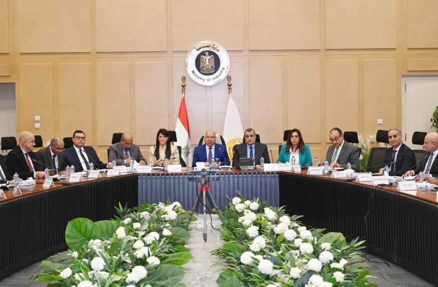 مجموعة التنمية الصناعية تُوافق على طلبات توفير الطاقة لـ7 مصانع باقتصادية قناة السويس