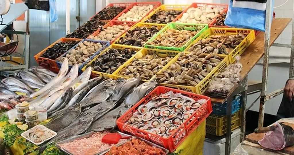 الصين توقف استيراد المأكولات البحرية اليابانية مع استمرار الأزمة الدبلوماسية