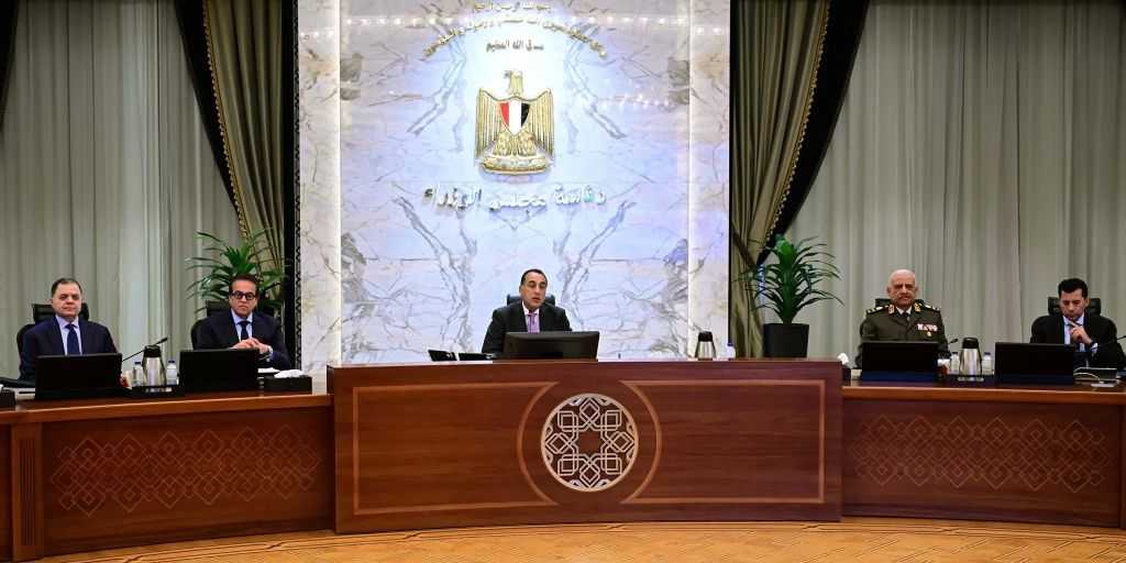 رئيس الوزراء: الدولة تمضي قدمًا في سبيل السعي لدخول عدد من المشروعات القومية حيز التشغيل