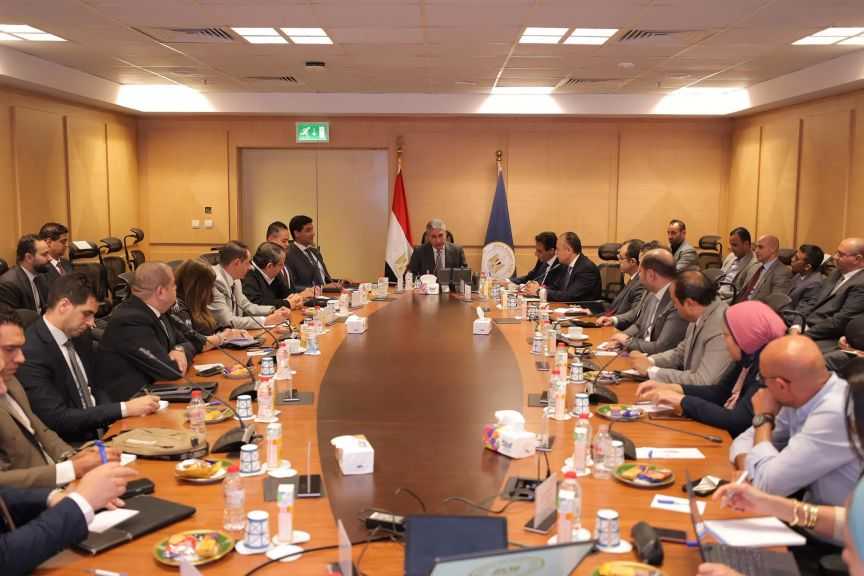 السياحة: التشغيل التجريبي لمنظومة التأشيرة السياحية الإلكترونية سيبدأ من مطار القاهرة الدولي