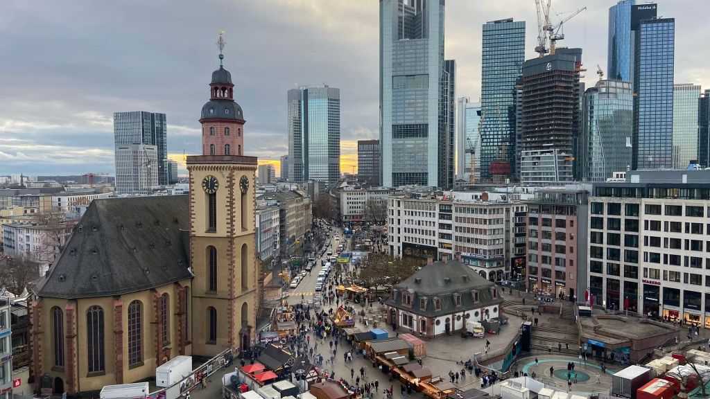 إيجارات المكاتب الفاخرة في فرانكفورت تسجل مستويات قياسية رغم مرونة العمل