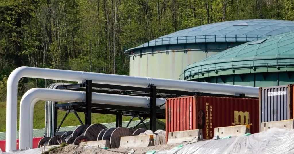 كندا تتوصل لاتفاق داخلي يمهد الطريق لإنشاء خط أنابيب نفطي