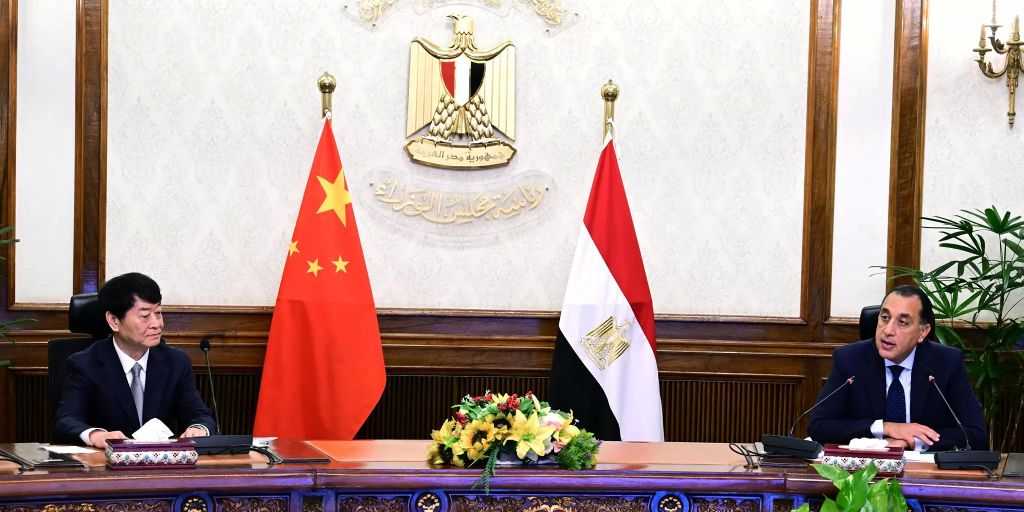 رئيس الوزراء: السوق المصرية تحظى بفرص استثمارية واعدة في مجالات توطين الصناعة ونقل التكنولوجيا