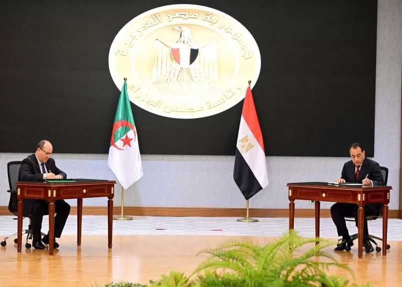 تضم المالية والإسكان والطاقة.. مصر والجزائر توقعان وثائق تعاون بعدة مجالات ذات اهتمام مشترك| صور