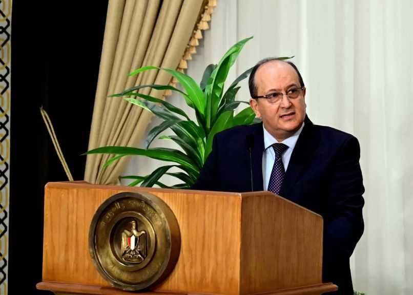 رئيس الوزراء الجزائري: شراكة متزايدة مع مصر بمشروعات الطاقة والبتروكيماويات والزراعة والبناء