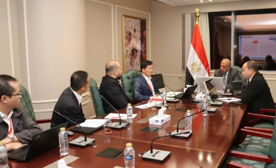 وزير الكهرباء يبحث مع مجموعة CSGI الصينية التعاون بمجالات دمج الطاقات المتجددة