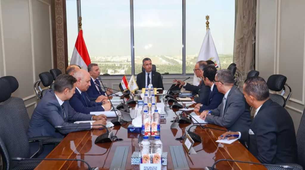 وزير التموين يُتابع مع ”العامة لتجارة الجملة” توافر السلع الأساسية استعدادًا لرمضان