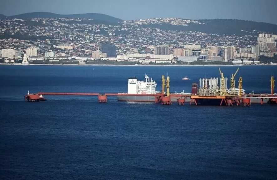 كازاخستان تطلب من أوكرانيا التوقف عن مهاجمة محطة نفطية بعد تعطل الصادرات