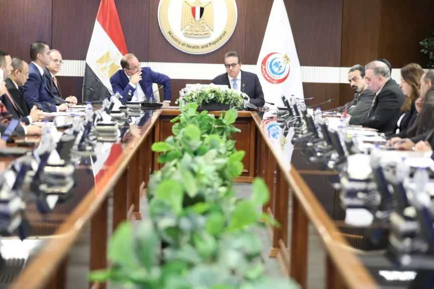 وزير الصحة يبحث انتظام سلاسل توريد الأدوية والمستلزمات الطبية