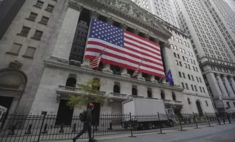 إنفاق المستهلكين بأمريكا يتباطأ في سبتمبر مع استمرار ارتفاع التضخم