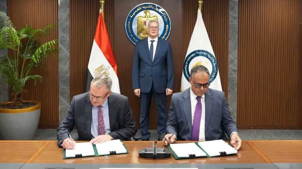 باستثمارات 30 مليون دولار.. اتفاقية للبحث عن البترول وإنتاجه بخليج السويس