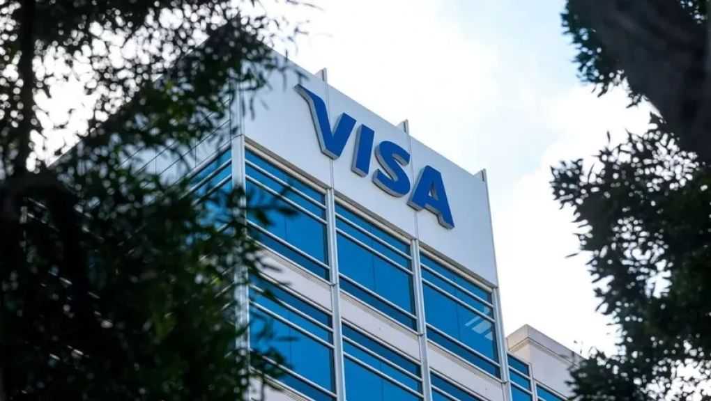 ”فيزا” تطلق عملياتها في سوريا مع عودة دمشق للنظام المالي العالمي