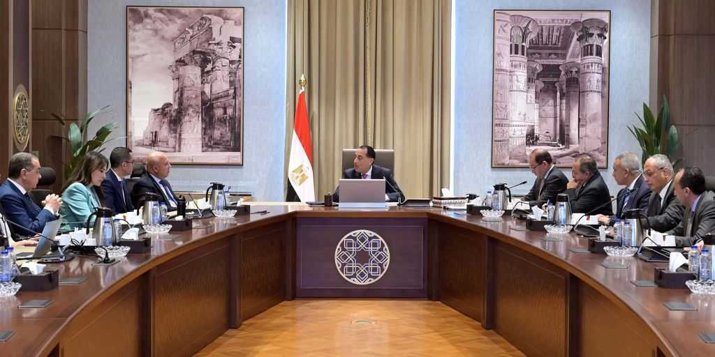 رئيس الوزراء يُتابع مستجدات استراتيجية الاستثمار الأجنبي وجهود توحيد أرقام الصادرات