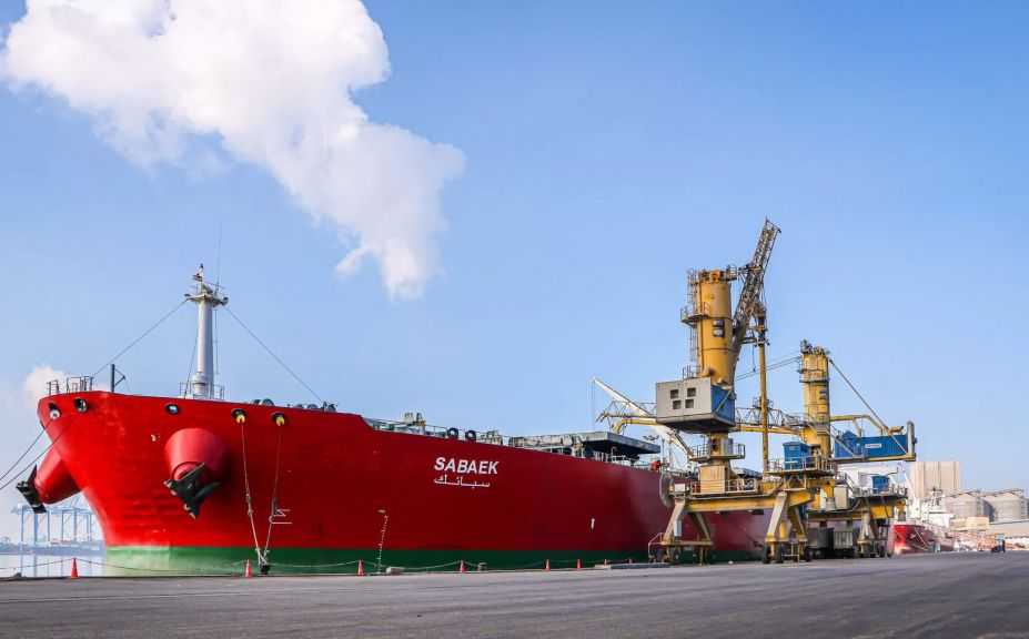 تضم ذرة وكسب عباد وحديد.. ميناء دمياط يستقبل 80167 طنًا من البضائع