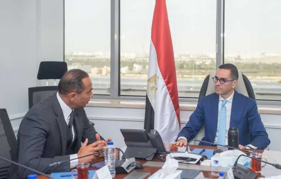 وزير الاستثمار يُناقش مع ”أبو غالي موتورز” توطين صناعة الدراجات النارية في مصر