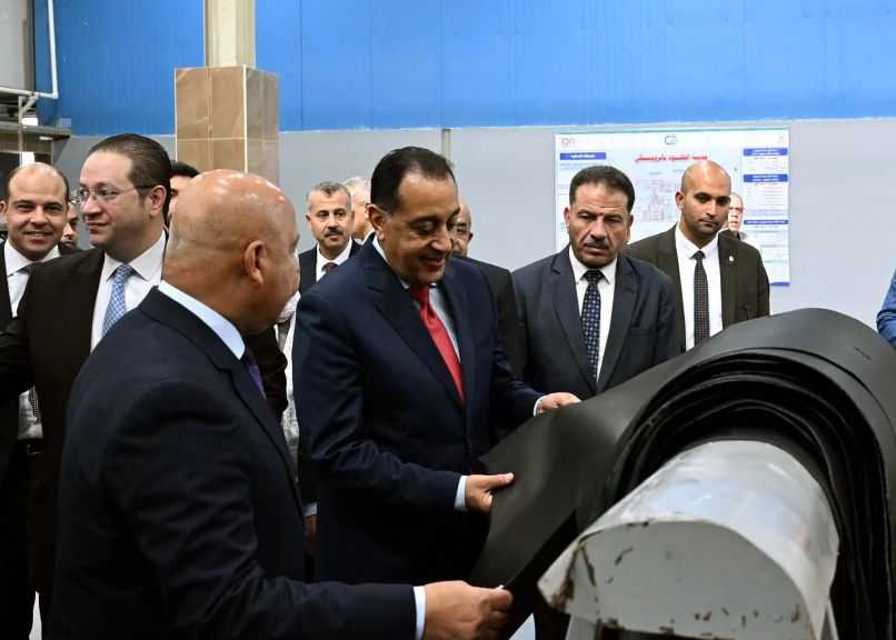 رئيس الوزراء يتفقد مشروع رفع كفاءة وتأهيل مركز تكنولوجيا دباغة الجلود
