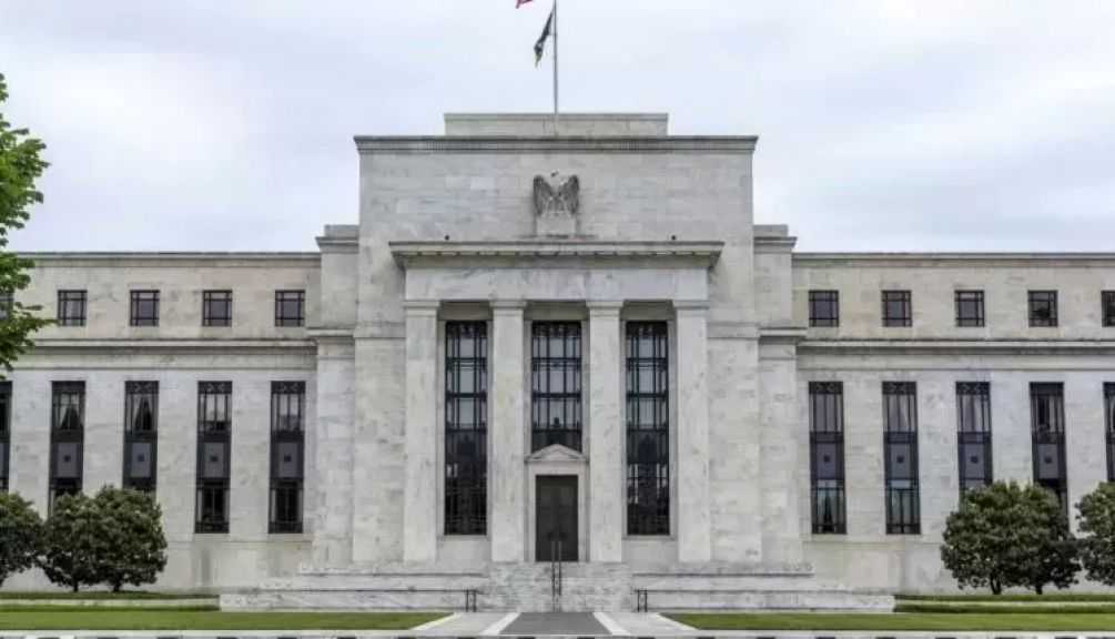 الفيدرالي الأمريكي يرفع أسعار الفائدة 0.25% في محاولة لكبح التضخم