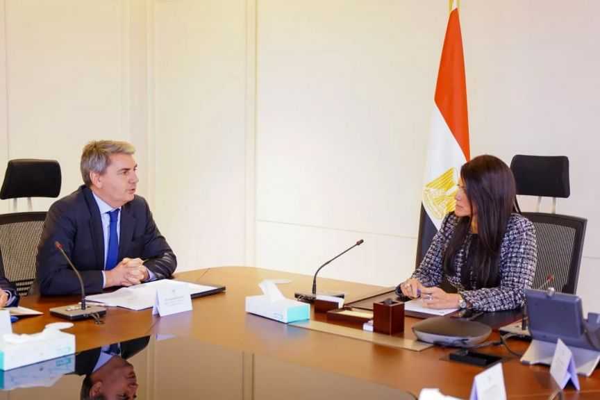 وزيرة التخطيط: محفظة التعاون الجارية مع بنك الاستثمار الأوروبي تبلغ 2.7 مليار يورو