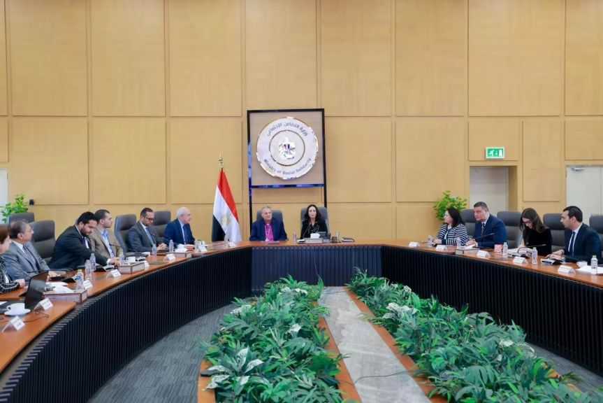 بعد القمح.. وزيرة التضامن الاجتماعي تبحث توسع ”ازرع” لتشمل الفول البلدي والمحاصيل الزيتية والثروة الحيوانية