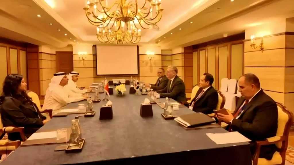 وزير البترول يُناقش مشاركة الشركات المصرية في تنفيذ مشروعات الطاقة والبتروكيماويات بالبحرين