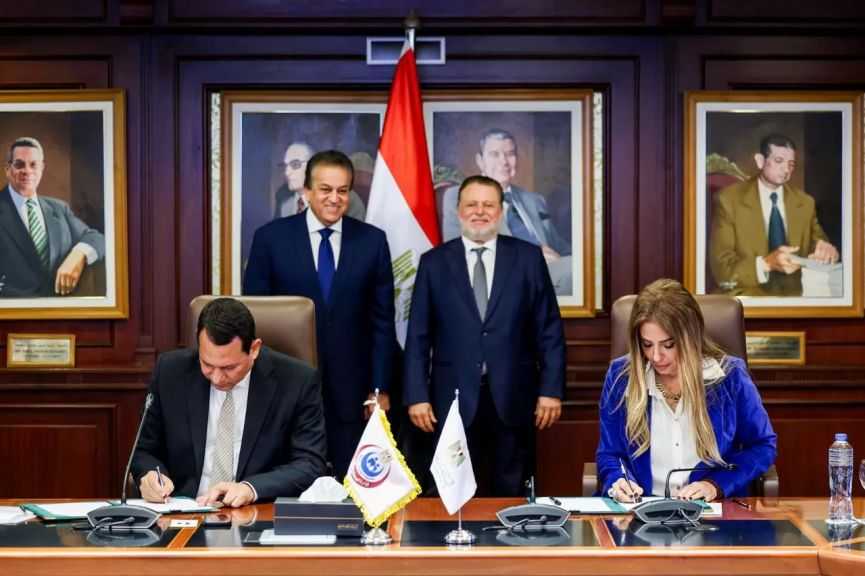 ”البنك المركزي” يُجدد بروتوكول التعاون مع ”الصحة” للقضاء على قوائم الانتظار