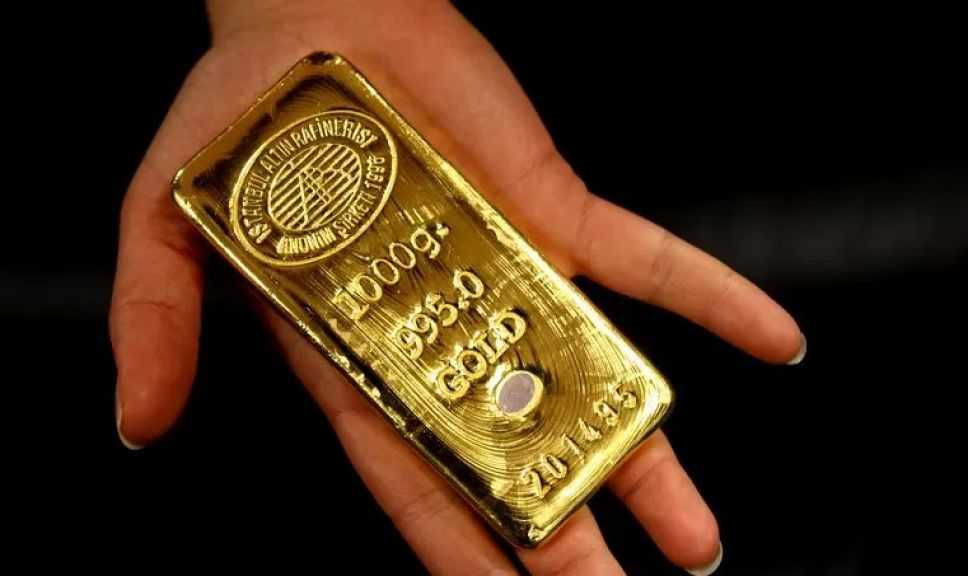 تراجع أسعار الذهب بضغط من الدولار وسط ترقب تقرير الوظائف الأمريكي