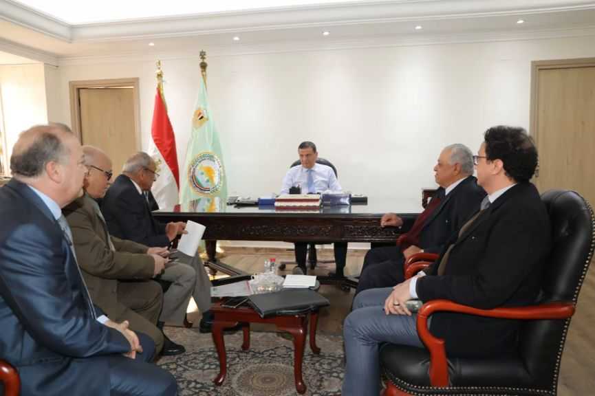 وزير الزراعة يُناقش مع جمعية فلاحة البساتين تطوير المحاصيل وتبادل الخبرات