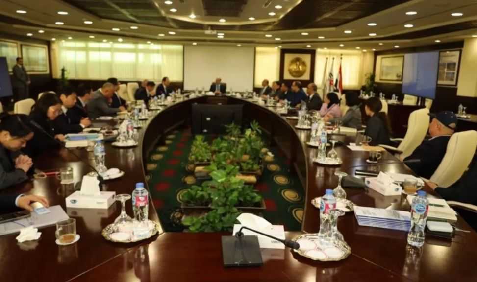 ”القابضة للبتروكيماويات” تُناقش مع وفد صيني الاستثمار المشترك في مشروعات مستقبلية