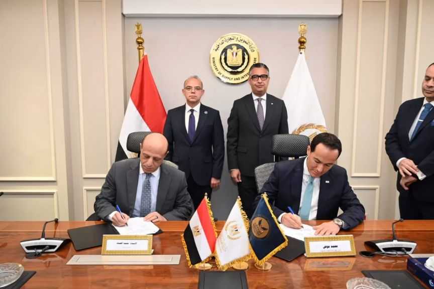 ”التجارة الداخلية” و”الرقابة المالية” يُوقعان بروتوكولًا لإنشاء مكتب سجل تجاري بالهيئة