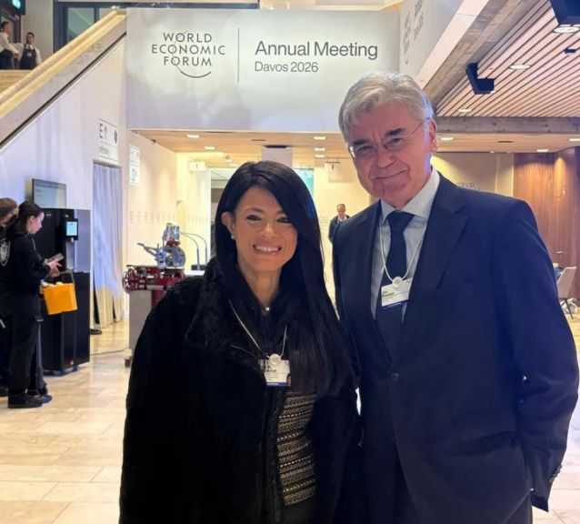 ”المشاط” تبحث مع ”سيمنز” مناخ الاستثمار في قطاع الطاقة المتجددة