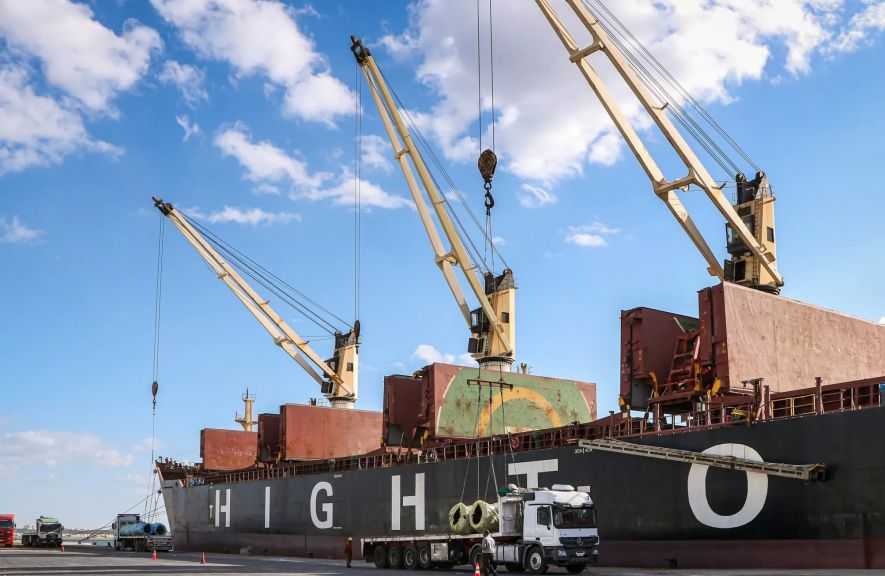 تضم ذرة وقمح.. ميناء دمياط يستقبل 69495 طنًا من البضائع